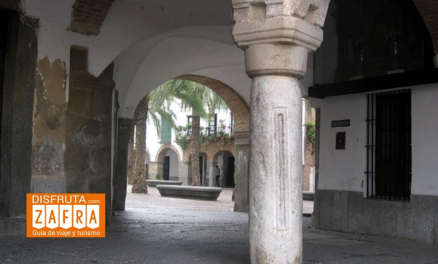 Vara de Medir Vara de Medir en la Plaza Chica de Zafra